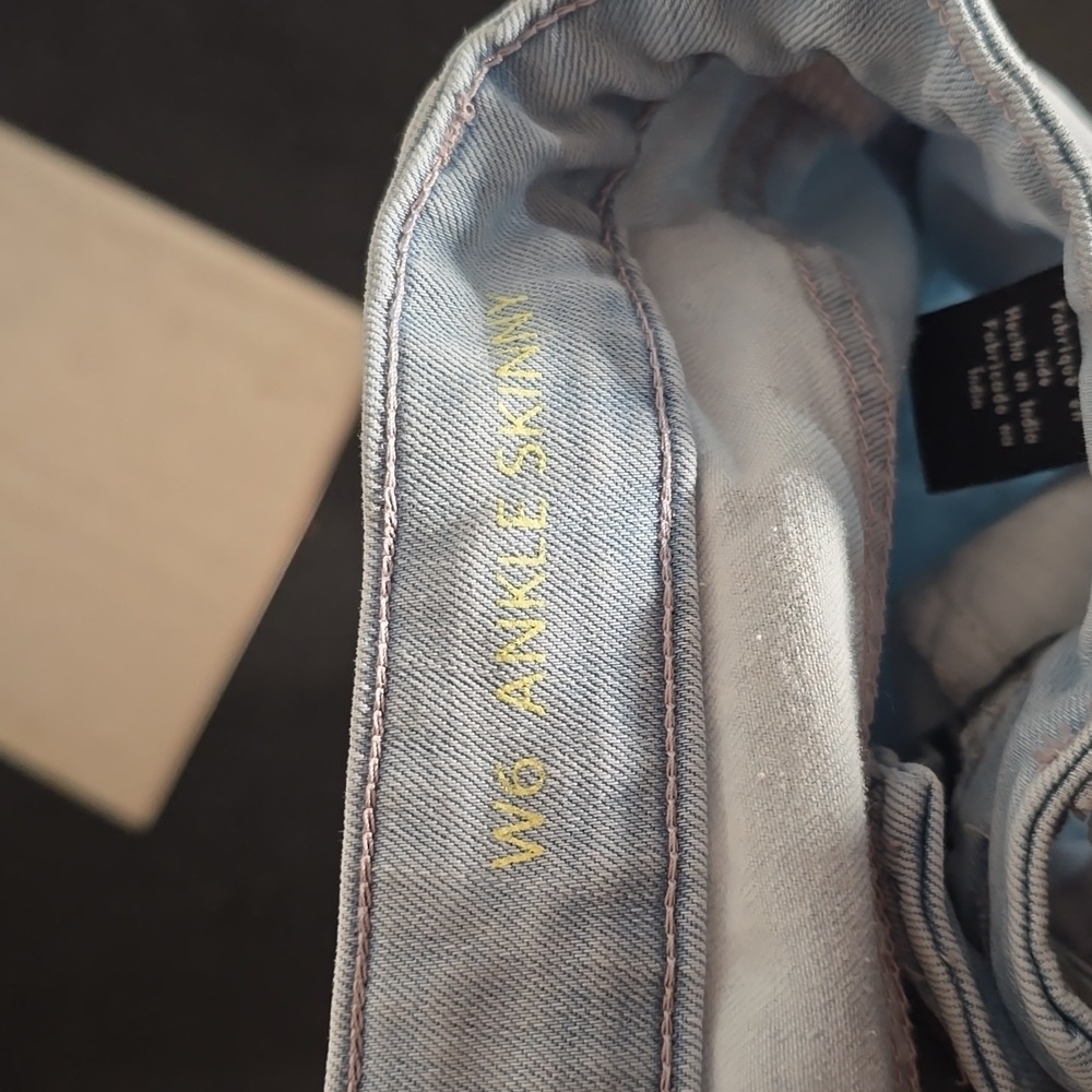 Calvin Klein jeans - Picture 10 of 12